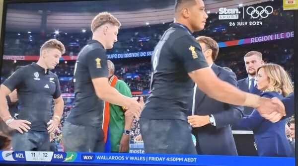 Undermanned All Blacks undone by ferocious Springboks.   One point nail biter makes South Africa the only four time World Cup winner. - BY TREVINE RODRIGO IN MELBOURNE.  (eLanka Sports editor)