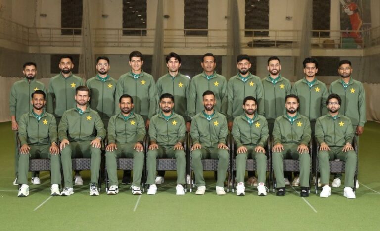Pakistan show defiance as Aussie bowlers toil. – BY TREVINE RODRIGO IN MELBOURNE.  (eLanka Sports editor)