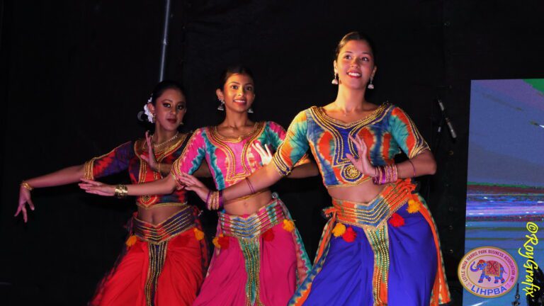 Little India Harris ark Business Association INC – Vidhunarthana Dancing School @ Little India Harris Park – photos thanks to Roy Grafix