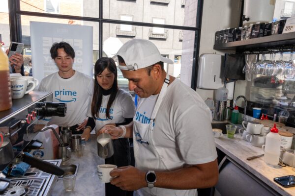 Usman Khawaja launches Prime Café in Melbourne